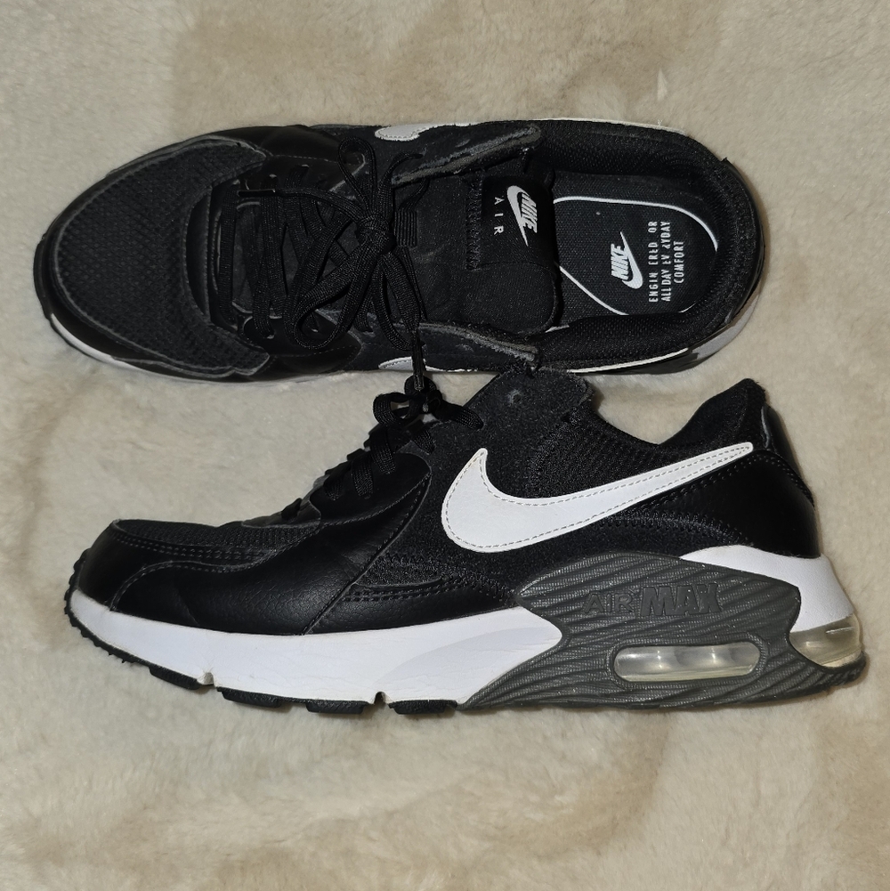 WOMENS NIKE EXCEE AIRMAX SZ 9- EUC - Picture 6 of 8